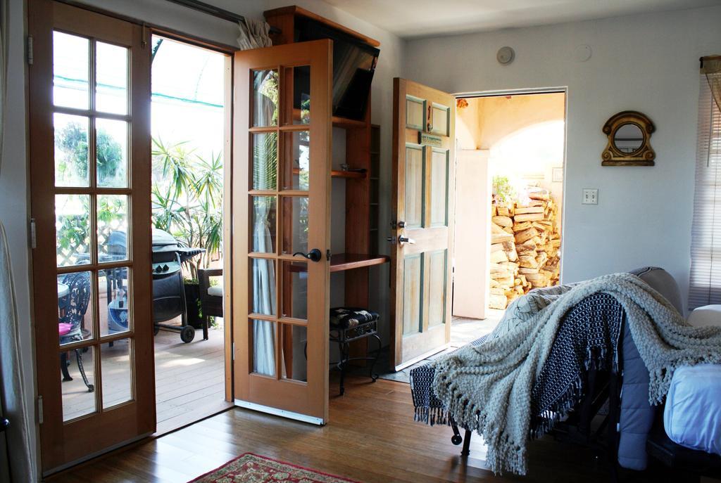 Les Artistes Inn Del Mar Room photo